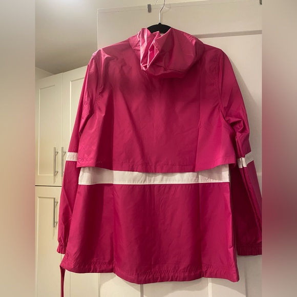 Nike windbreaker. - Picture 2 of 3